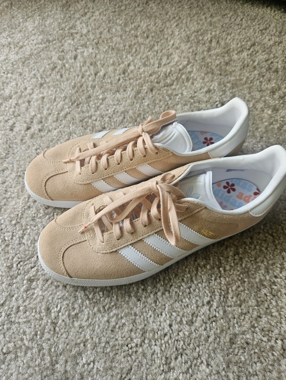 Adidas Gazelle Sneaker - 9.5 - Worn Once!